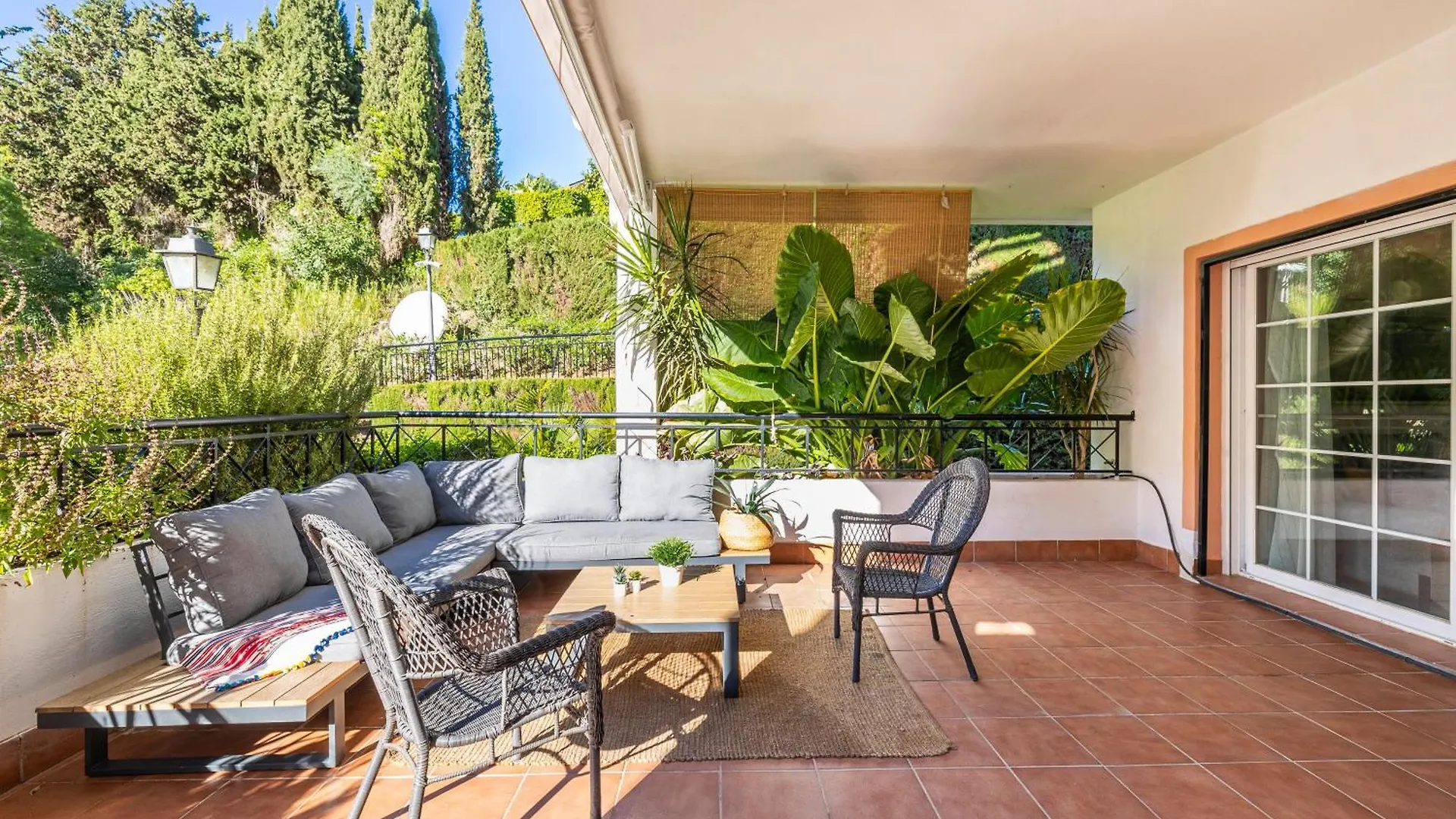 Luxury Marbella Apartment By Aora Stay elérhetőségei